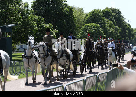 Windsor, Berkshire, Großbritannien. 17. Mai 2018. Der Schlitten macht seinen Weg entlang der langen Spaziergang als Zubereitungen in Windsor weiterhin als Probe für die königliche Hochzeit zwischen SKH Prinz Harry (Wales) und Meghan Markle. Royal Wedding Rehearsal, Windsor, Berkshire, am 17. Mai 2018. Credit: Paul Marriott/Alamy leben Nachrichten Stockfoto