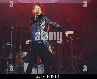 17/5/2018. Ja, die Jungs sind wieder in der Stadt! Mick Jagger spielt die Menge mit Keith Richards, Ronnie Wood und Charlie Watts von den Rolling Stones zur Unterstützung, wie sie im Croke Park in Dublin heute Abend spielte, auf der ersten Etappe ihrer Steine - Kein Filter Tour. Nach der Show werden Sie wieder nach England fliegen die Tour mit London, Edinburgh and Cardiff, um fortzufahren. Foto: Leon Farrell/RollingNews.ie Stockfoto