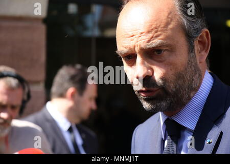 Straßburg, Frankreich. 18 Mai, 2018. Der französische Premierminister Edouard Philippe spricht zu den Journalisten, als er bei einem Besuch in ENA (Nationale Schule der Verwaltung) in Straßburg eingetroffen ist. Credit: Elyxandro Cegarra/SOPA Images/ZUMA Draht/Alamy leben Nachrichten Stockfoto