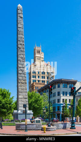 ASHEVILLE, NC, USA-13 Mai 18: Pack Square, in Asheville, NC, ist das kulturelle Zentrum der Stadt. Stockfoto