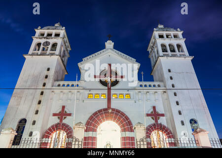 El Salvador, Sonsonate Department, Juayua, Schwarz Christi der Kirche bei Nacht Juayua Stockfoto