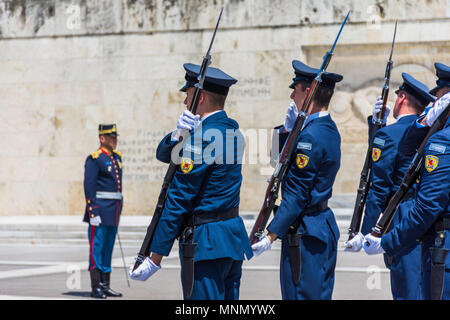 Eine Bildung der Griechischen Soldaten der Bundeswehr an militärischen Bildung in Uniform. Stockfoto