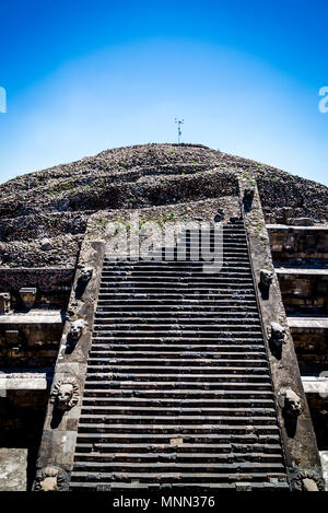 Tempel der gefiederten Schlange, Teotihuacan, ehemaliger präkolumbischen Stadt und eine archäologische Komplex nordöstlich von Mexiko-Stadt, Mexiko Stockfoto