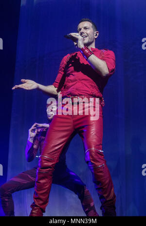 LONDON, ENGLAND - 12. NOVEMBER: Schritte bei der O2 Arena, 24. November 2017 (Foto von Glamourstock Stockfoto
