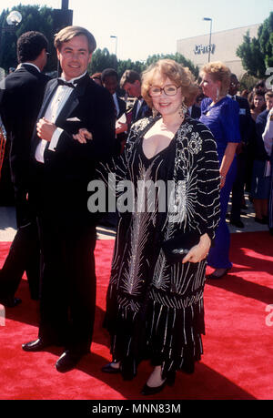 PASADENA, Ca - 16. SEPTEMBER: Schauspielerin Piper Laurie besucht die 42. jährlichen Primetime Emmy Awards auf September 16,1990 am Pasadena Civic Auditorium in Pasadena, Kalifornien. Foto von Barry King/Alamy Stock Foto Stockfoto