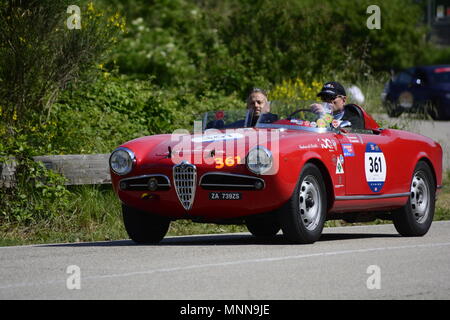 PESARO SAN BARTOLO, Italien, 17. Mai - 2018: ALFA ROMEO GIULIETTA SEBRING 1956 auf einem alten Rennwagen Rallye Mille Miglia 2018 die berühmten Italia Stockfoto