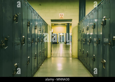 Blauen Schließfächer Stockfoto