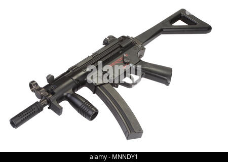 Maschinenpistole MP5 isoliert auf weißem Stockfoto
