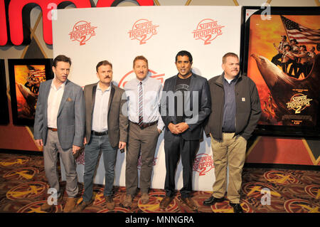 Super Troopers 2 Rote Teppich Ankünfte für die Chicago Premiere auf AMC River East 21 Theater in Chicago, IL, USA am 17. April 2018 Mit: Erik Stolhanske, Steve Lemme, Paul Soter, Jay Chandrasekhar, Kevin Wo: Chicago, Illinois, United States Wenn: 17 Apr 2018 Credit: Adam Bielawski/WENN.com Stockfoto