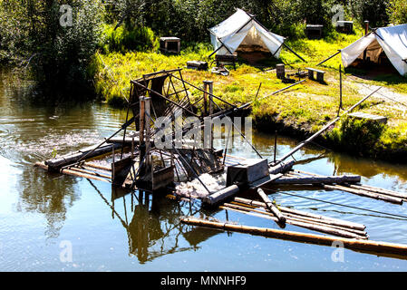 Ein Wasser - Strom - powered Fischfalle auf dem Chena River t dem Chena Indian Village Stockfoto