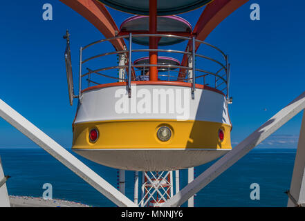 Batumi ist eine Stadt am Meer die georgische Las Vegas betrachtet. Eine der Hauptattraktionen ist der Panoramablick auf das Rad, von der aus Sie die gesamte Stadt sehen kann Stockfoto