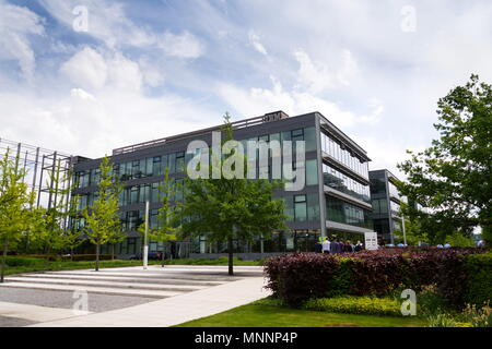 Prag, tschechische Republik - 10. MAI 2018: IBM Firmenlogo auf Hauptquartier am 10. Mai 2018 in Prag, Tschechische Republik. Stockfoto
