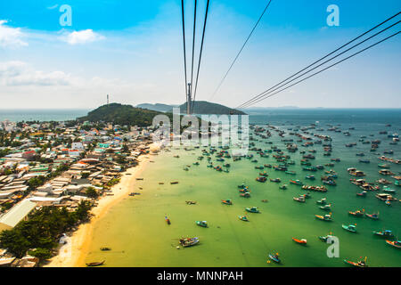 Die längste Seilbahn auf der Insel Phu Quoc im Süden Vietnams liegt, ein. Stockfoto