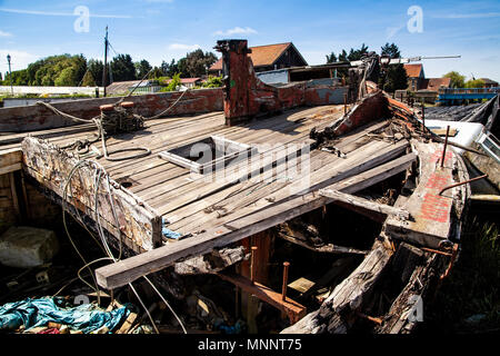Verrottendes Holz- Struktur eines alten cargo Aufsch. Stockfoto