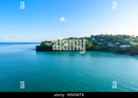 Tropischen Küste auf der karibischen Insel St. Lucia. Es ist ein Paradies mit einem weißen Sandstrand und Meer turquoiuse. Stockfoto