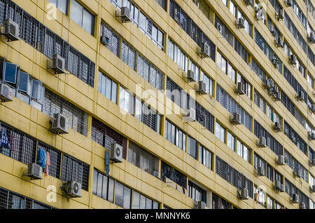 Fassade des People's Park Komplex, Wahrzeichen von Chinatown in Singapur. Die Anlage ist eine gemischte Nutzung, hohes Gebäude bestehen aus Büro und Wohnung. Stockfoto