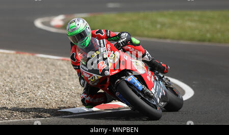 Portrush, Nordirland. 19 Mai, 2018. Internationale North West 200 Motorrad Rennen, Samstag Racing; Glenn Irwin (Bewiser Ducati) nimmt den Sieg im ersten Superbike Rennen Credit: Aktion plus Sport/Alamy leben Nachrichten Stockfoto