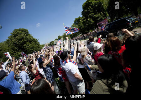 London, Großbritannien. 19 Mai, 2018. Die Hochzeit von Prinz Harry und Ms Meghan Markle erfolgt in Windsor am Samstag, den 19. Mai 2018. Mehr als 200.000 Menschen werden erwartet, um auf Windsor, Windsor, UK abzusteigen. Credit: Veronika Lukasova/ZUMA Draht/Alamy leben Nachrichten Stockfoto