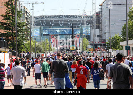 London, Großbritannien. 19. Mai 2018. Fans Kopf in Wembley Stadion Credit: Alex Cavendish/Alamy leben Nachrichten Stockfoto