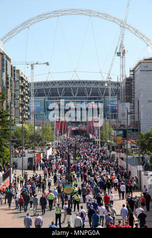 London, Großbritannien. 19. Mai 2018. Fans Kopf in Wembley Statidum der FA Cup Final Credit: Alex Cavendish/Alamy Leben Nachrichten ansehen Stockfoto