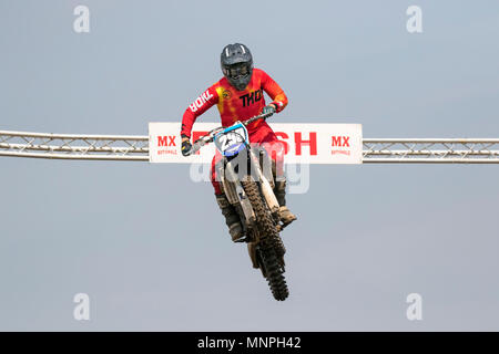 Lancashire, UK, 19. Mai 2018. MX Staatsangehörigen Motocross Meisterschaft, Preston, Lancashire. 19. Mai 2018. Die Creme der britischen Motocross Talent wird zur Rennstrecke in Preston in Lancashire für ein Wochenende des Michelin MX Staatsangehörigen. Die "Staatsangehörige" bietet ein ganzes Wochenende im Rennen mit 26 Rennen über zwei Tage und Klassen Catering für SW/BW 85, MXY 1 und 2, MX1 und MX2 Clubman bis hin zu der Pro MX1 und MX2' am Schnellsten 40'; ist die Bühne für ein actionreiches Programm der Britischen Meisterschaft racing ganz oben auf sein Spiel einstellen. Credit: cernan Elias/Alamy leben Nachrichten Stockfoto