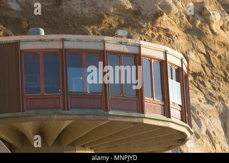 Der Pavillon Haus, schwarzen Strand, La Jolla, Ca. Auch als Pilz Haus, die Dale Naegle - Home auf Schwarzen Strand ist von Buzz Woolley Besitz bekannt. Stockfoto