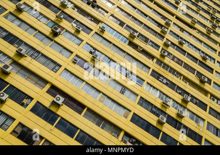 Fassade des People's Park Komplex, Wahrzeichen von Chinatown in Singapur. Die Anlage ist eine gemischte Nutzung, hohes Gebäude bestehen aus Büro und Wohnung. Stockfoto