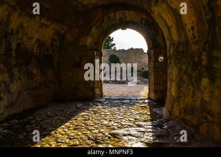 Castle Gate von Assos Dorf Burg auf der Insel Kefalonia in Griechenland. Ist eine der größten Burgen in Griechenland (16. Jahrhundert) Stockfoto