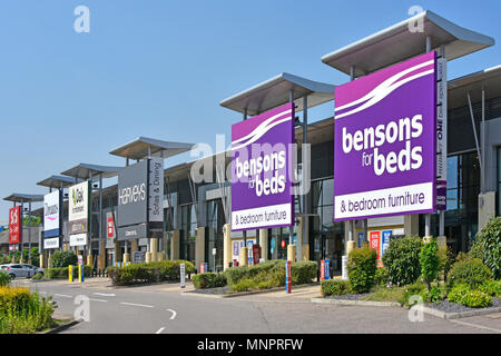 Bensons Betten & Schlafzimmer möbel Shop &-Zeichen auf Lakeside Retail Park mit verschiedenen Möbel und Einrichtungsgegenstände Store über West Thurrock Essex England Großbritannien Stockfoto