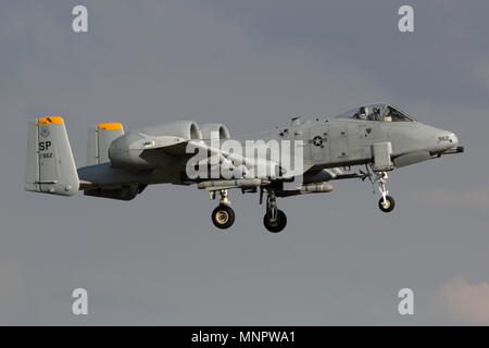 Fairchild A-10 Thunderbolt II C von der 81st Fighter Squadron in Spangdahlem Landung an RAF Lakenheath in einem freistehenden Training. Stockfoto