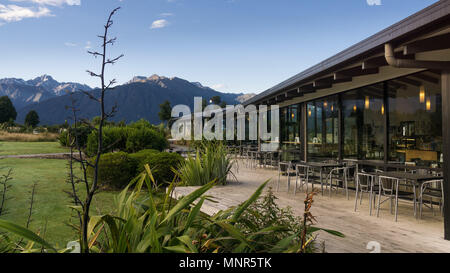 Die ReflectioNZ Cafe und Galerie in der Nähe von Lake Matheson, NZ Stockfoto