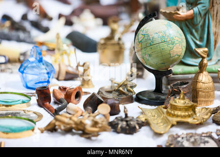 Close up Details der Flohmarkt in Brügge, Belgien Abschaltdruck Stockfoto