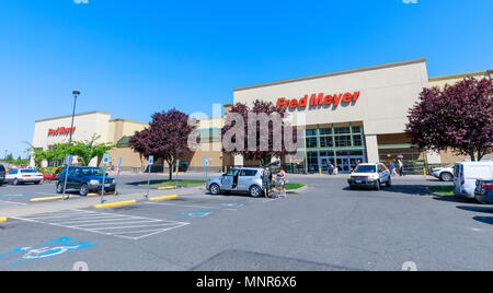 Portland, Oregon - 14. Mai 2018: Fred Meyer, Inc., ist eine Kette von SB-Warenhaus superstores Stockfoto