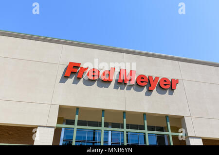 Portland, Oregon - 14. Mai 2018: Fred Meyer, Inc., ist eine Kette von SB-Warenhaus superstores Stockfoto