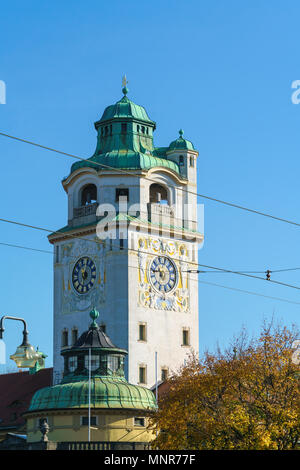 Art Nouveau Fassade des Mullersches Volksbad Gebäude (1901), Wellnessbereich mit Pool, München, Deutschland Stockfoto