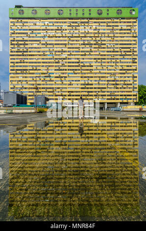 Fassade des People's Park Komplex, Wahrzeichen von Chinatown in Singapur. Die Anlage ist eine gemischte Nutzung, hohes Gebäude bestehen aus Büro und Wohnung. Stockfoto