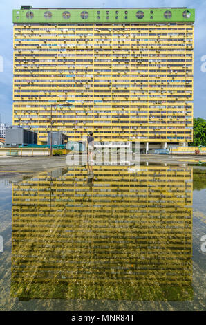 Fassade des People's Park Komplex, Wahrzeichen von Chinatown in Singapur. Die Anlage ist eine gemischte Nutzung, hohes Gebäude bestehen aus Büro und Wohnung. Stockfoto