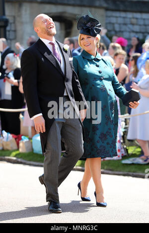 MIke Tindall und Zara Tindall kommt an der St. George's Chapel auf Schloss Windsor für die Hochzeit von Meghan Markle und Prinz Harry. Stockfoto