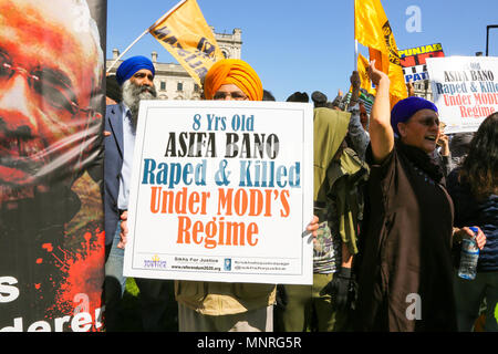 Hunderte von Demonstranten demonstriert in Parliament Square als Narendra Modi der indische Premierminister nimmt an Tagung der Regierungschefs des Commonwealth, QE II Conference Centre bietet: Atmosphäre, Wo: London, Vereinigtes Königreich, wenn: 18 Apr 2018 Credit: Dinendra Haria/WANN Stockfoto