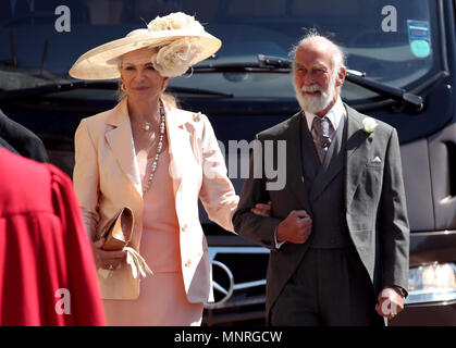 Prinz und Prinzessin Michael von Kent kommen an der St. George's Chapel auf Schloss Windsor für die Hochzeit von Meghan Markle und Prinz Harry. Stockfoto