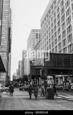 Hochbahn track The Loop liefen Straße in Chicago, USA Stockfoto