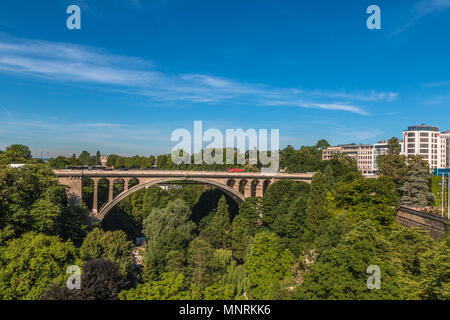 Adolf Brücke in Luxemburg Stockfoto