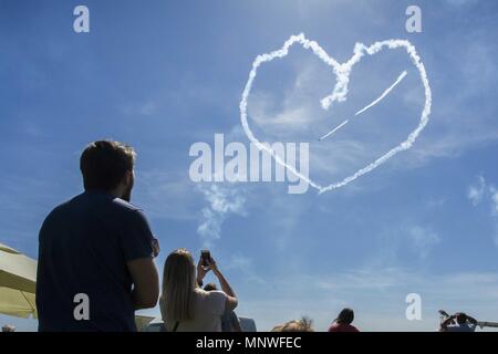 Posen, Großpolen, Polen. 19 Mai, 2018. Poznan Air Show 2018. Im Bild: Polnische Kunstflugstaffel Zelazny. Credit: Dawid Tatarkiewicz/ZUMA Draht/Alamy leben Nachrichten Stockfoto