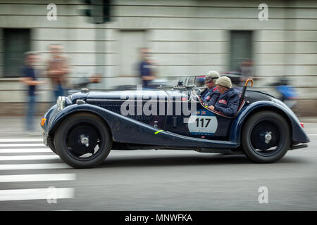 Monza, Italien - 19. Mai 2018: die Kandidaten in Monza für die klassische italienische 1000 Miglia Straße Rennen mit Oldtimern über 1000 Meilen Stockfoto