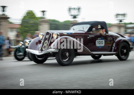 Monza, Italien - 19. Mai 2018: die Kandidaten in Monza für die klassische italienische 1000 Miglia Straße Rennen mit Oldtimern über 1000 Meilen Stockfoto