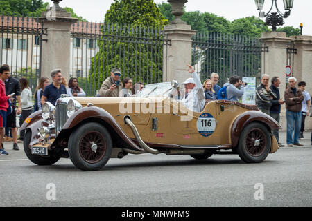 Monza, Italien - 19. Mai 2018: die Kandidaten in Monza für die klassische italienische 1000 Miglia Straße Rennen mit Oldtimern über 1000 Meilen Stockfoto