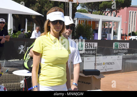 Rom, Italien. 19. Mai 2018. - Foro Italico Tennis und Freunden Adriana Volpe mit ihrem Ehemann Roberto Parli Credit: Giuseppe Andidero/Alamy leben Nachrichten Stockfoto