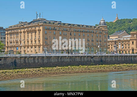 Hotel Maria Cristina Gebäude von Rio Urumea, San Sebastian, Guipúzcoa, Spanien, Stockfoto