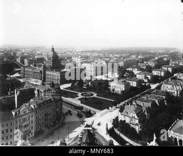 . English: Blick vom Turm des Neuen Rathaus in das Villenviertel zwischen Karl-Tauchnitz-Straße und Wächterstraße, um 1900. ca. 1900. Hermann Walter (1838-1909) 1237 Villenviertel Karl Tauchnitz Straße Waechterstrasse Leipzig um 1900 Stockfoto