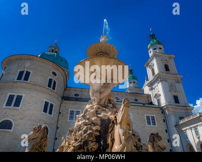 Salzburger Dom und Residenz Brunnen in der Residenz, Salzburg, Österreich, Europa Stockfoto